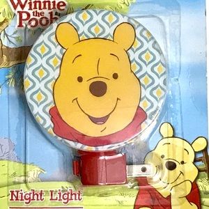 NEW! WINNIE THE POOH LED Bedroom / Bathroom Wall Night Light